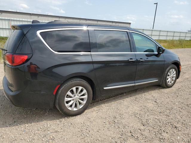 Photo 3 from auction – 2017 CHRYSLER PACIFICA T with VIN 2C4RC1BG1HR809376