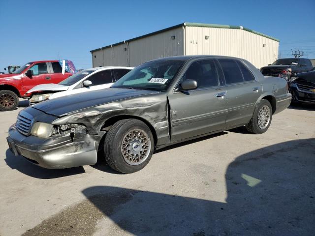 FORD CROWN VICT 2002 with VIN 2FAFP73WX2X103936 - Photo from auction