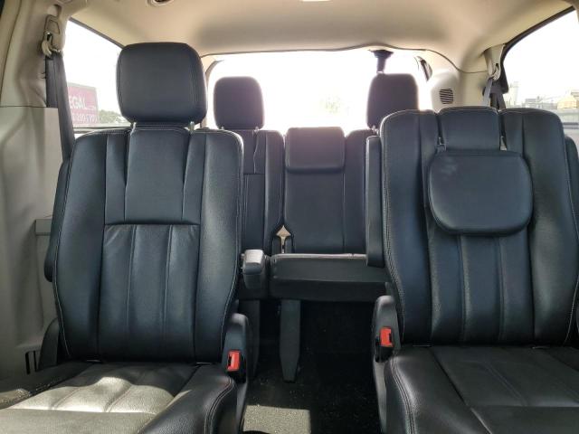 Photo 10 from auction – 2014 CHRYSLER TOWN & COU with VIN 2C4RC1BGXER217552