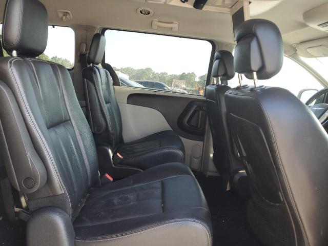 Photo 11 from auction – 2015 CHRYSLER TOWN & COU with VIN 2C4RC1BG9FR629592