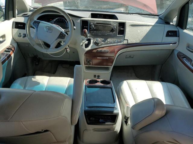 Photo 8 from auction – 2011 TOYOTA SIENNA XLE with VIN 5TDYK3DC9BS132905