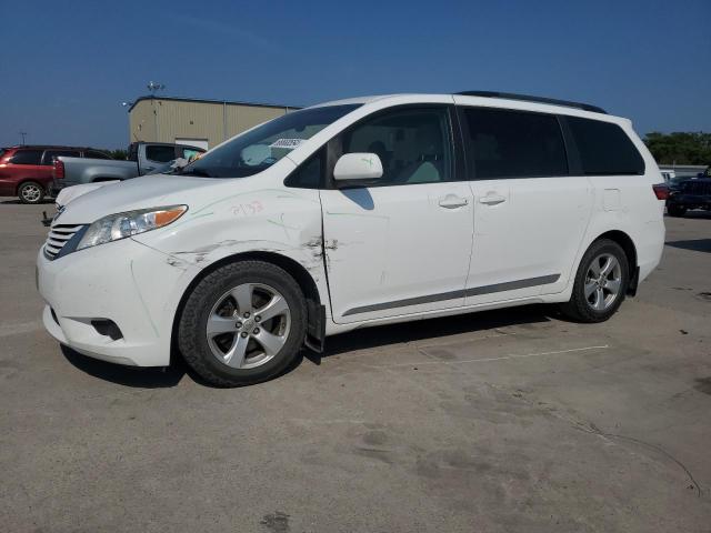 TOYOTA SIENNA LE 2015 with VIN 5TDKK3DC3FS665439 - Photo from auction