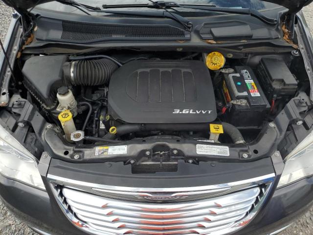 Photo 12 from auction – 2016 CHRYSLER TOWN & COU with VIN 2C4RC1BG2GR247759