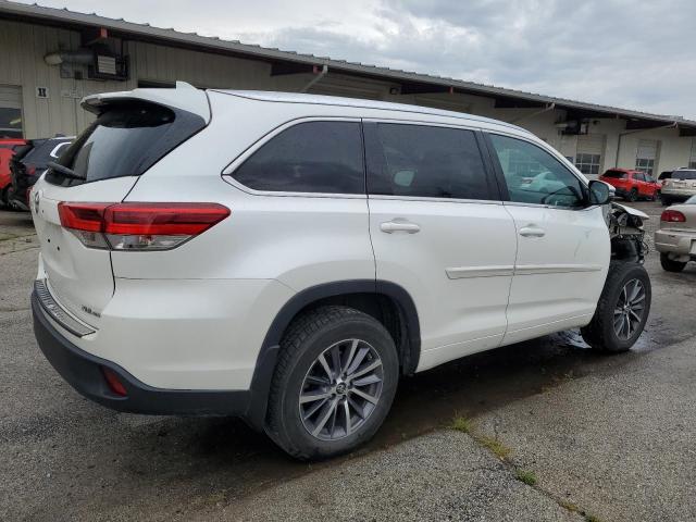 Photo 3 from auction – 2017 TOYOTA HIGHLANDER with VIN 5TDJZRFH3HS423319
