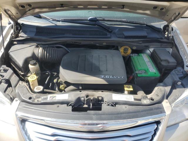 Photo 12 from auction – 2015 CHRYSLER TOWN & COU with VIN 2C4RC1BG6FR594591