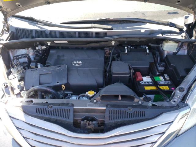Photo 11 from auction – 2016 TOYOTA SIENNA XLE with VIN 5TDYK3DC0GS752551