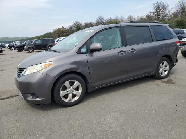 TOYOTA SIENNA LE 2011 with VIN 5TDKK3DC8BS128673 - Photo from auction