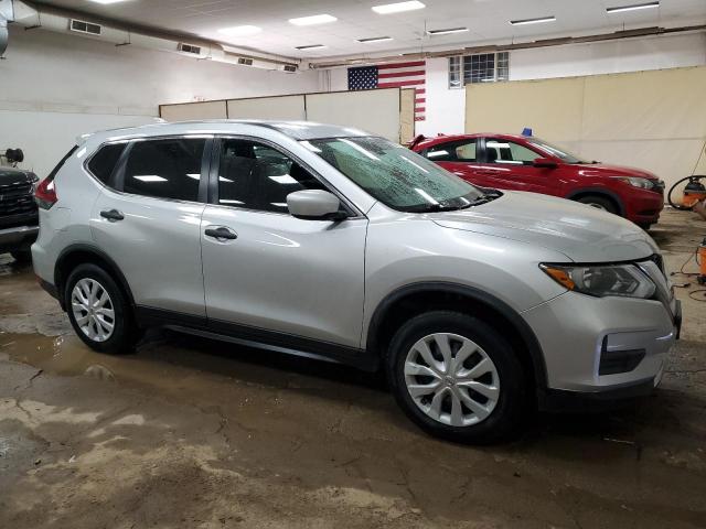 Photo 4 from auction – 2019 NISSAN ROGUE S with VIN 5N1AT2MT4KC766032