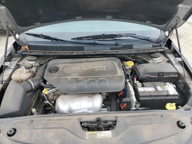 Photo 11 from auction – 2016 CHRYSLER 200 LIMITE with VIN 1C3CCCAB6GN173982
