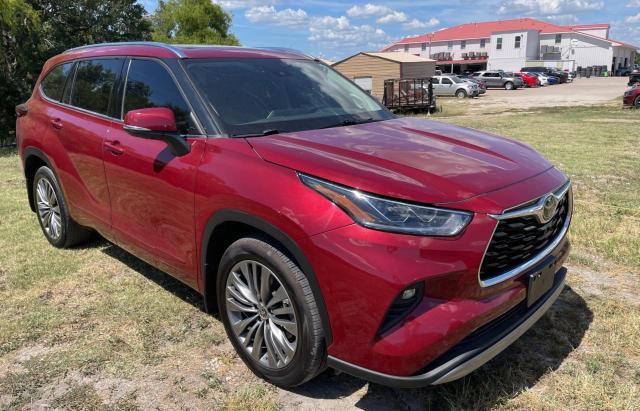 TOYOTA HIGHLANDER 2021 with VIN 5TDFZRBH6MS096209 - Photo from auction