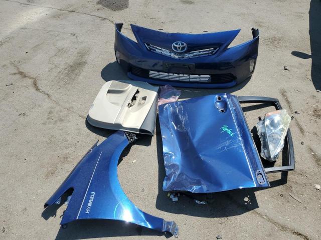 Photo 13 from auction – 2013 TOYOTA PRIUS V with VIN JTDZN3EU4D3217089