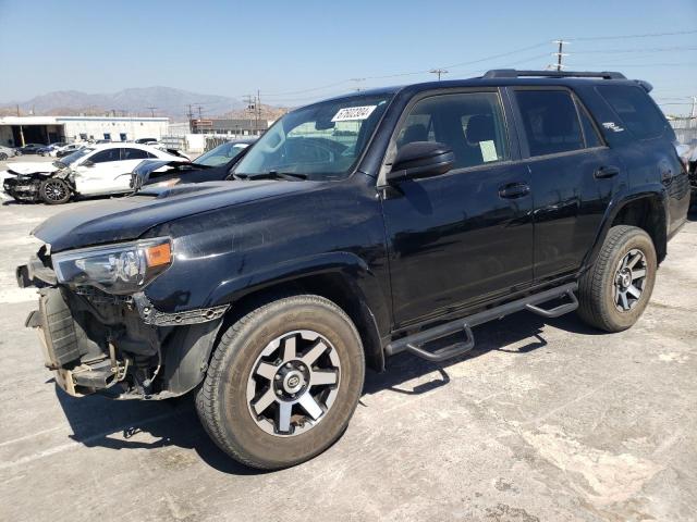 TOYOTA 4RUNNER SR 2019 with VIN JTEBU5JR7K5667608 - Photo from auction