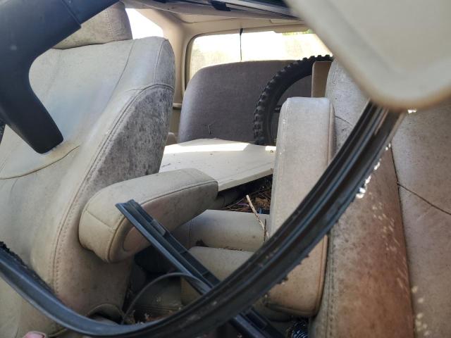 Photo 10 from auction – 2000 LEXUS RX 300 with VIN JT6GF10U3Y0057270