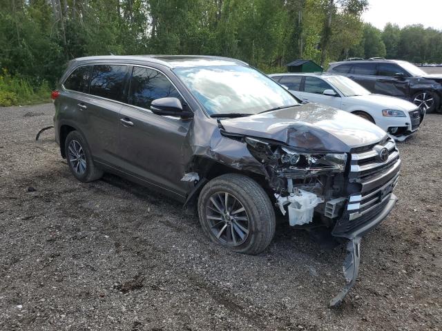 Photo 4 from auction – 2017 TOYOTA HIGHLANDER with VIN 5TDJZRFH3HS507463