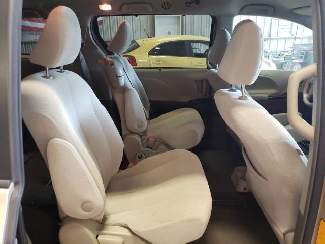 Photo 11 from auction – 2011 TOYOTA SIENNA LE with VIN 5TDKK3DCXBS158886