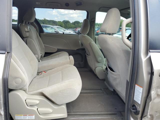 Photo 11 from auction – 2016 TOYOTA SIENNA LE with VIN 5TDKK3DC5GS761378