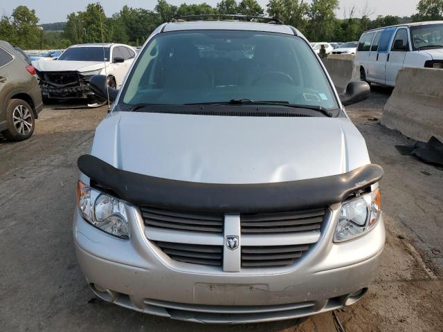 Photo 5 from auction – 2005 DODGE GRAND CARA with VIN 2D4GP44L05R302877