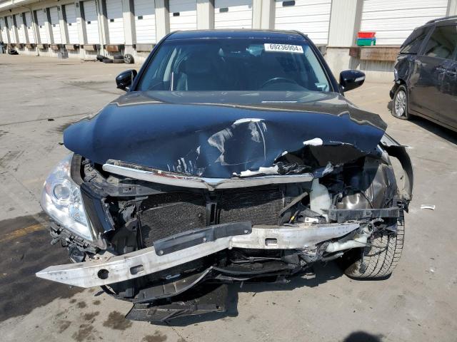 Photo 5 from auction – 2011 HYUNDAI GENESIS 3. with VIN KMHGC4DE7BU136345