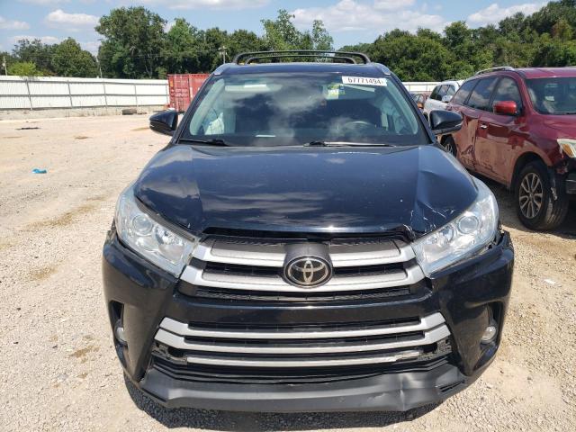 Photo 5 from auction – 2018 TOYOTA HIGHLANDER with VIN 5TDKZRFH0JS529771