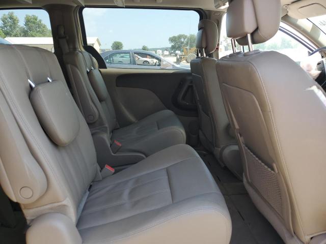 Photo 11 from auction – 2016 CHRYSLER TOWN & COU with VIN 2C4RC1AG6GR129036