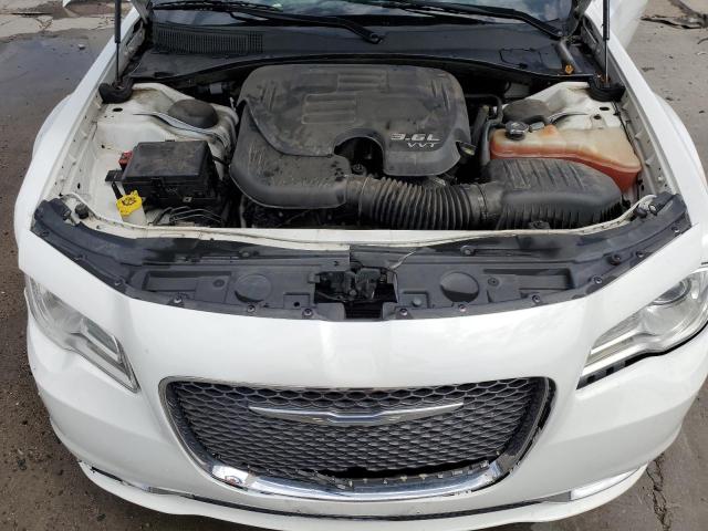 Photo 11 from auction – 2016 CHRYSLER 300C with VIN 2C3CCAKG0GH208491