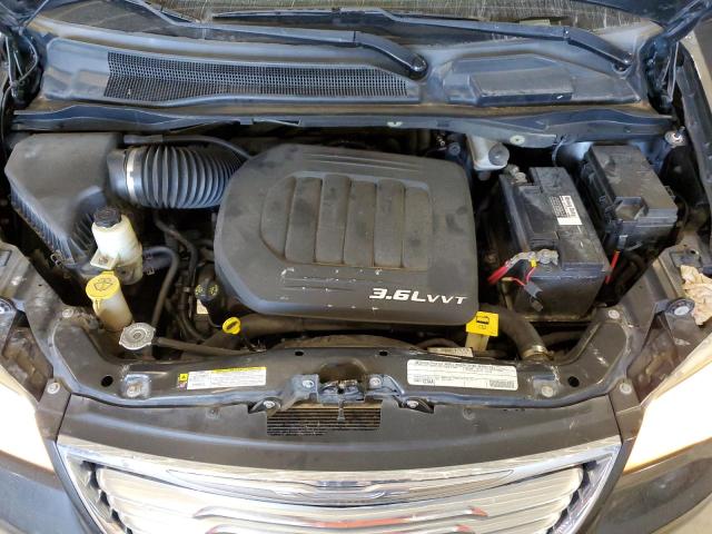 Photo 12 from auction – 2011 CHRYSLER TOWN & COU with VIN 2A4RR8DG2BR656108