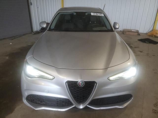 Photo 5 from auction – 2017 ALFA ROMEO GIULIA with VIN ZARFAEBN8H7534952