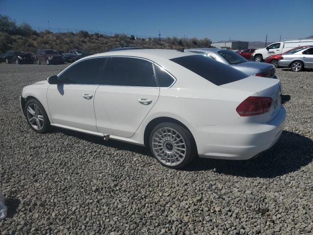 Photo 2 from auction – 2015 VOLKSWAGEN PASSAT SE with VIN 1VWBV7A30FC038568