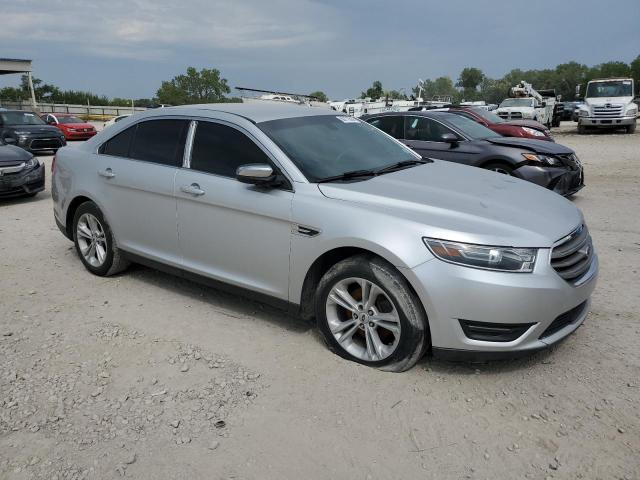 Photo 4 from auction – 2017 FORD TAURUS SEL with VIN 1FAHP2E82HG136809