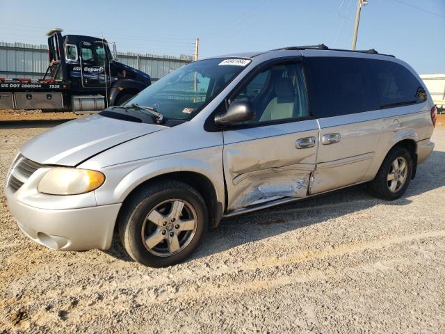 DODGE GRAND CARA 2005 with VIN 2D4GP44L75R435250 - Photo from auction