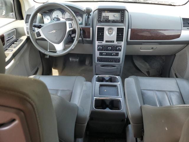 Photo 8 from auction – 2010 CHRYSLER TOWN & COU with VIN 2A4RR5D16AR188019