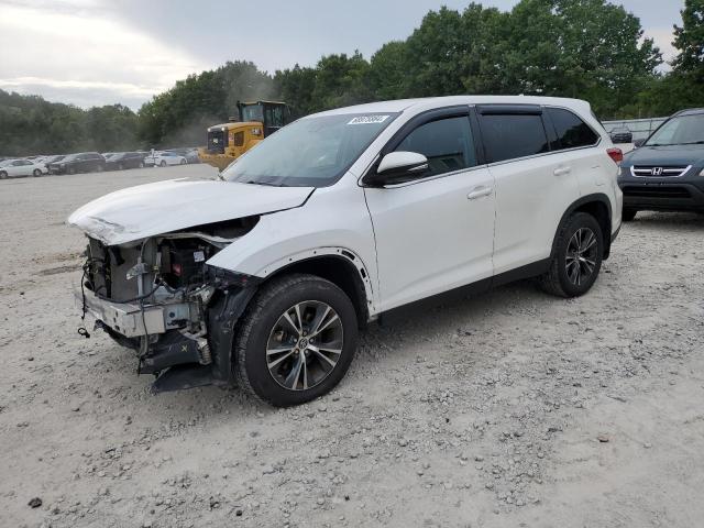 TOYOTA HIGHLANDER 2019 with VIN 5TDBZRFH6KS937886 - Photo from auction