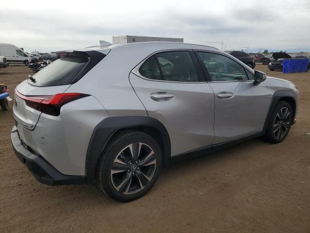 Photo 3 from auction – 2019 LEXUS UX 200 with VIN JTHY3JBH6K2004093