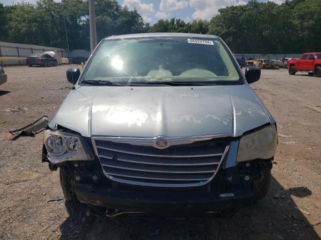 Photo 5 from auction – 2010 CHRYSLER TOWN & COU with VIN 2A4RR4DE4AR188663