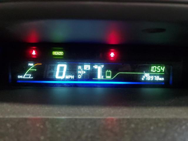 Photo 9 from auction – 2017 TOYOTA PRIUS V with VIN JTDZN3EU3HJ066621