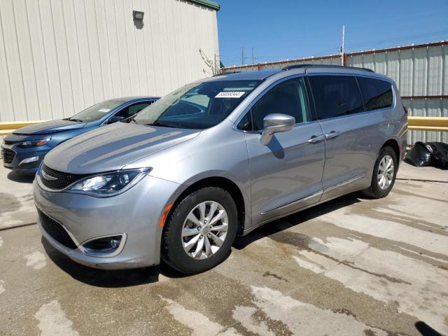 CHRYSLER PACIFICA T 2017 with VIN 2C4RC1BG8HR683386 - Photo from auction