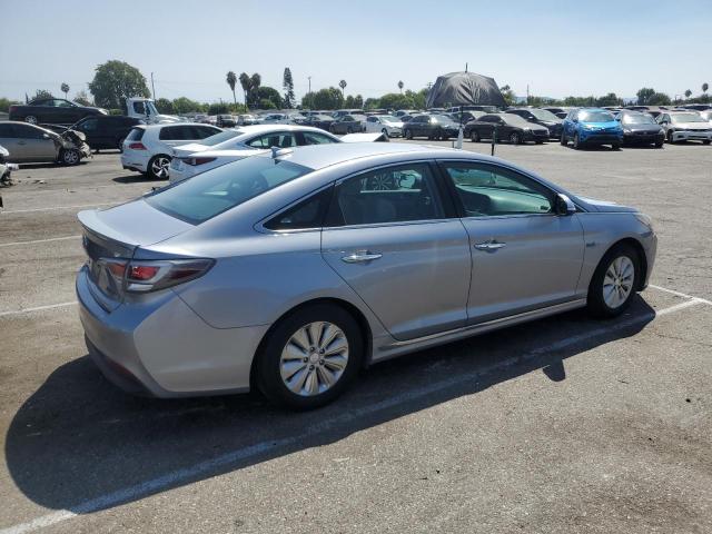 Photo 3 from auction – 2016 HYUNDAI SONATA HYB with VIN KMHE24L17GA036697