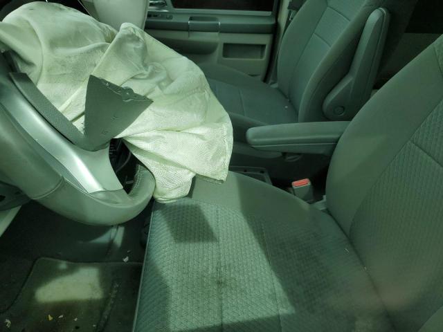Photo 7 from auction – 2010 CHRYSLER TOWN & COU with VIN 2A4RR5D10AR306565
