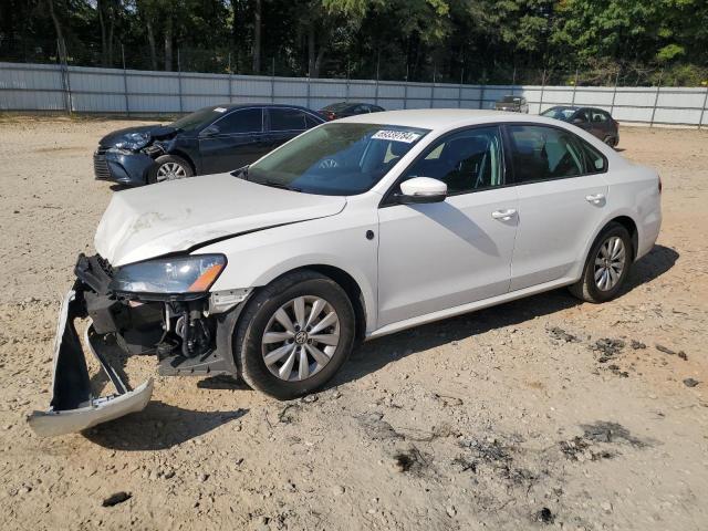 VOLKSWAGEN PASSAT S 2015 with VIN 1VWAT7A38FC043549 - Photo from auction