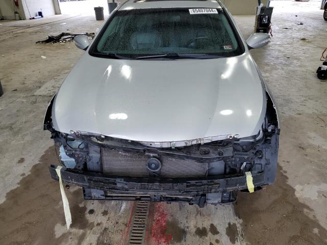 Photo 5 from auction – 2011 HYUNDAI SONATA SE with VIN 5NPEC4AC5BH093598