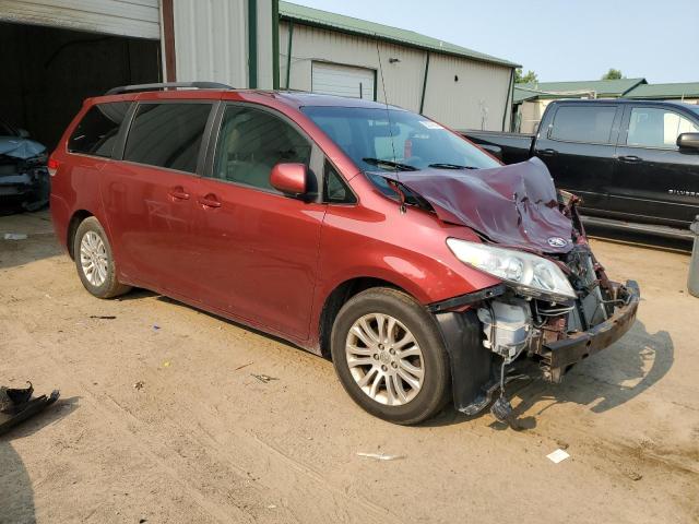 Photo 4 from auction – 2011 TOYOTA SIENNA XLE with VIN 5TDYK3DC7BS089827