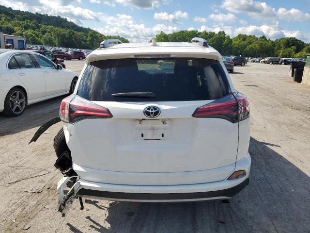 Photo 6 from auction – 2017 TOYOTA RAV4 XLE with VIN JTMRFREV5HJ132062