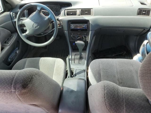 Photo 8 from auction – 2000 TOYOTA CAMRY LE with VIN 4T1BF22K6YU953555