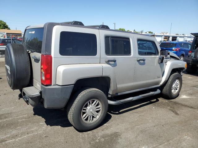Photo 3 from auction – 2006 HUMMER H3 with VIN 5GTDN136968322812