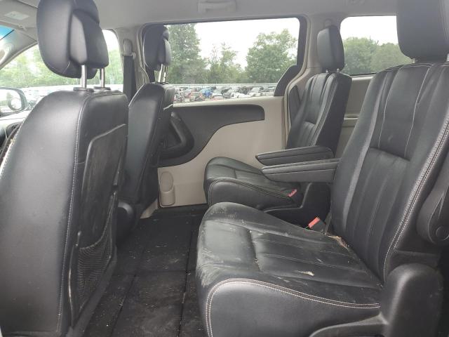 Photo 11 from auction – 2014 CHRYSLER TOWN & COU with VIN 2C4RC1BG4ER159177