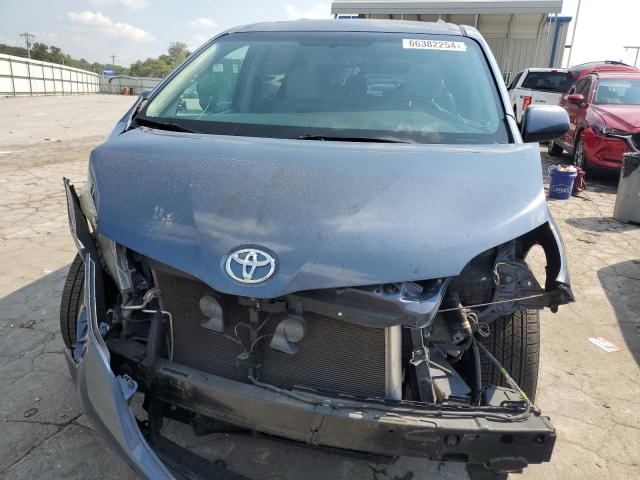 Photo 5 from auction – 2017 TOYOTA SIENNA XLE with VIN 5TDYZ3DC7HS817764