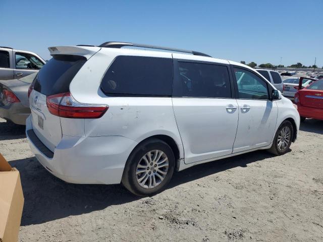 Photo 3 from auction – 2016 TOYOTA SIENNA XLE with VIN 5TDYK3DC0GS704385