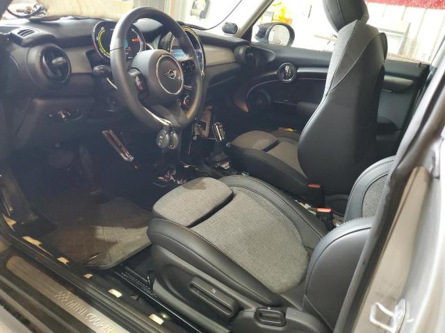 Photo 7 from auction – 2023 MINI COOPER SE with VIN WMW13DJ09P2T81795