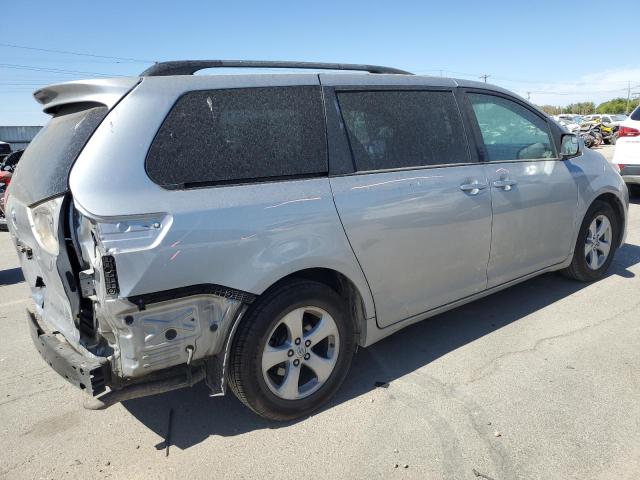 Photo 3 from auction – 2017 TOYOTA SIENNA LE with VIN 5TDKZ3DC8HS833574