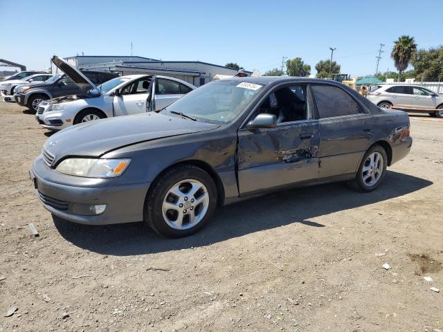 LEXUS ES 300 2000 with VIN JT8BF28G9Y5103905 - Photo from auction